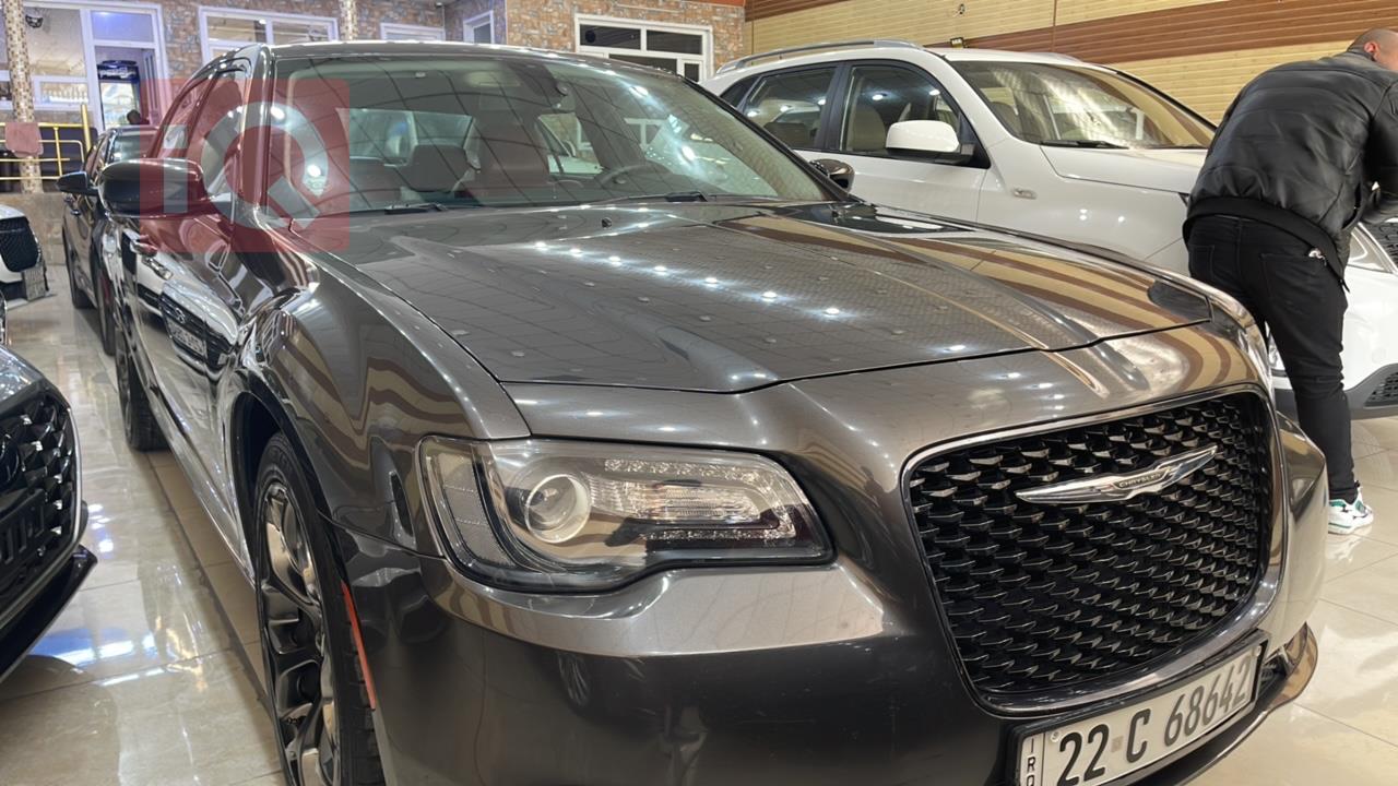 کرایسلەر 300